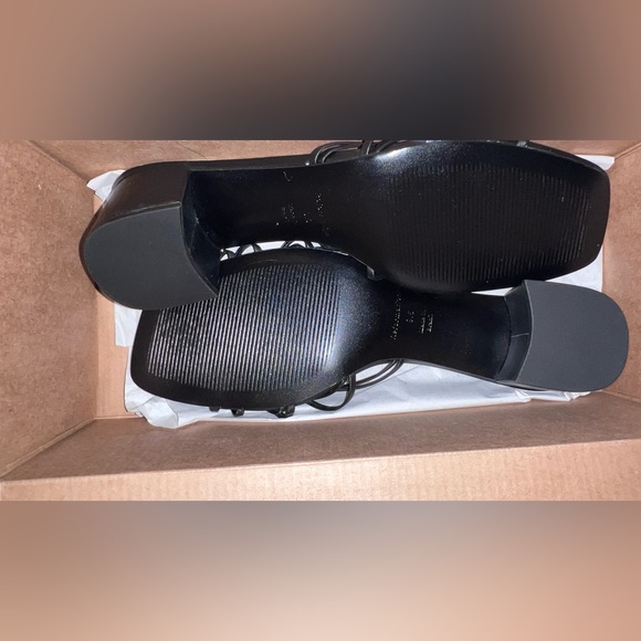 NWT Reformation Black Leather Strappy Sandals - Picture 7 of 8